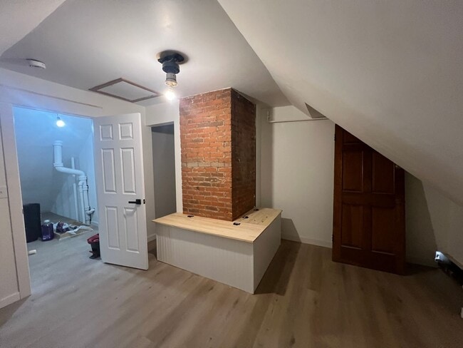 Building Photo - 616 McClellan St