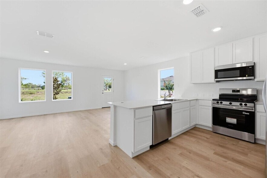 Building Photo - 1557 Plank Pl