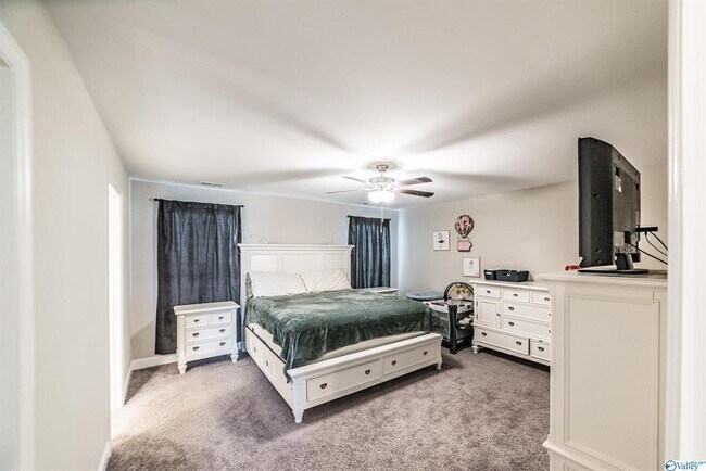 Building Photo - 108 Erskin Parcus Dr
