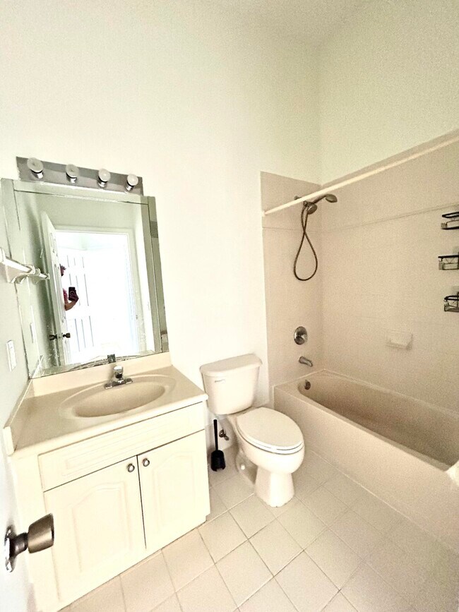 Building Photo - 621 NW 78th Terrace