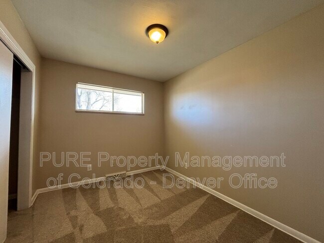 Building Photo - 150 S Cody Ct