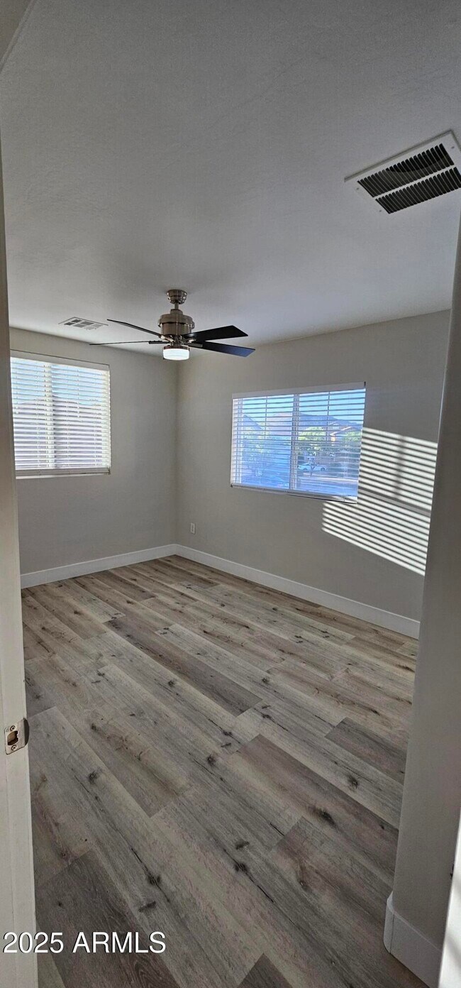 Building Photo - 34811 N 30th Dr