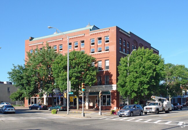 Building Photo - Washington Tower - Office Space or Luxury Apartments Available