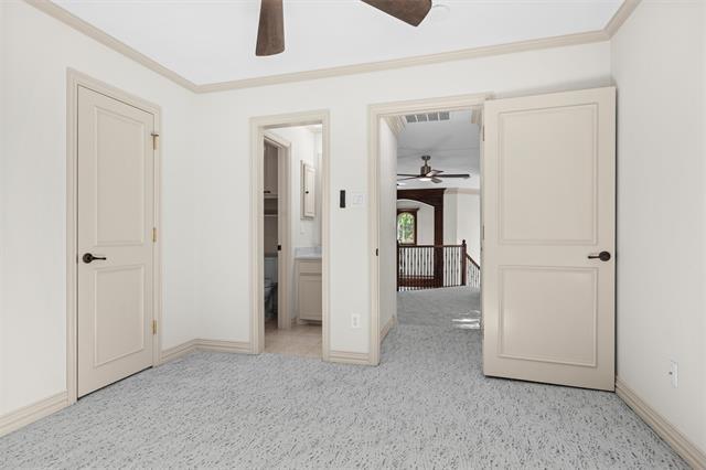 Building Photo - 1925 Manor Way Dr