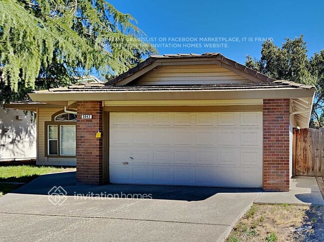Building Photo - 3042 Pepperridge Dr