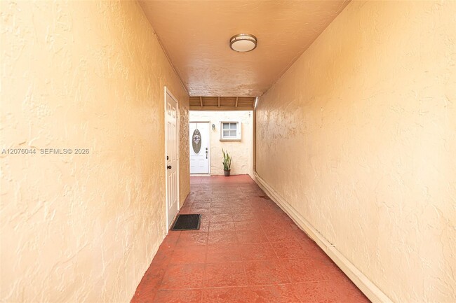 Building Photo - 8120 SW 103rd Ave