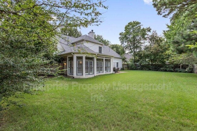 Building Photo - 10290 Shrewsbury Run W