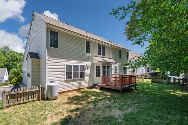 Building Photo - 3924 Liberty Point Dr