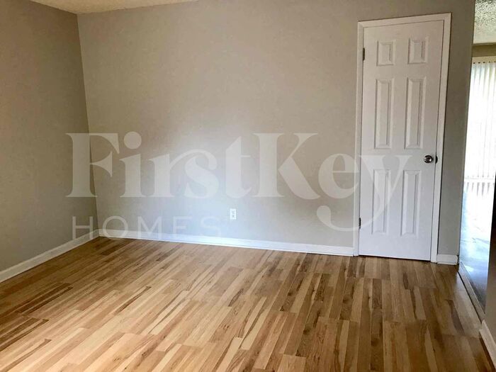 Building Photo - 6863 Foxbend Ct
