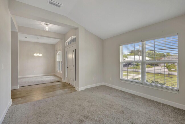 Building Photo - 6775 NW Abigail Ave