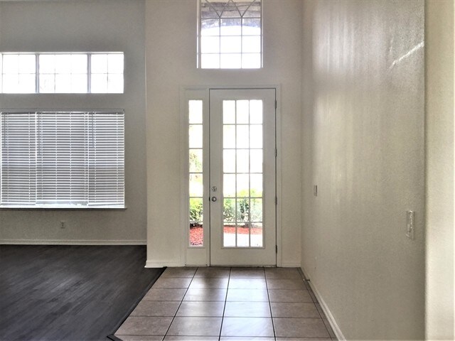 Building Photo - 1808 Sand Arbor Circle