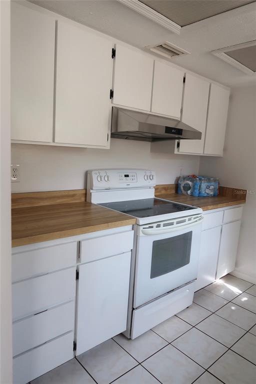 Building Photo - 10410 N Connechusett Rd