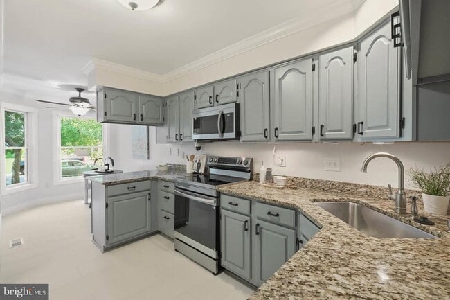 Building Photo - 2734 Gingerview Ln
