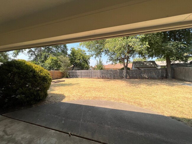 Building Photo - North Richland Hills Texas Townhome For Rent