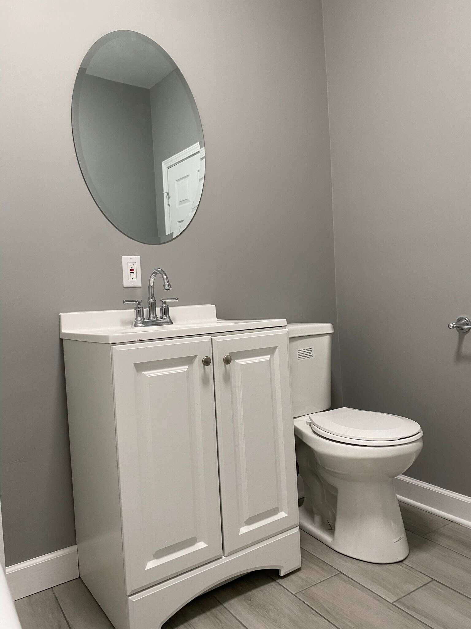 Bathroom - 9243 S Manistee Ave