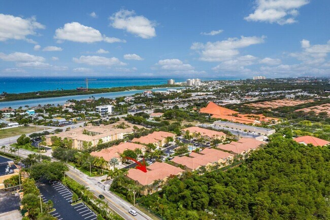 Building Photo - 152 Village Blvd