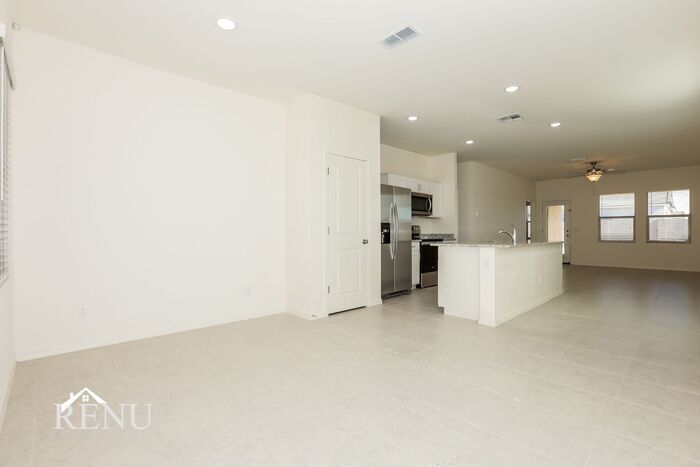 Building Photo - 18391 Los Gabrieles Wy