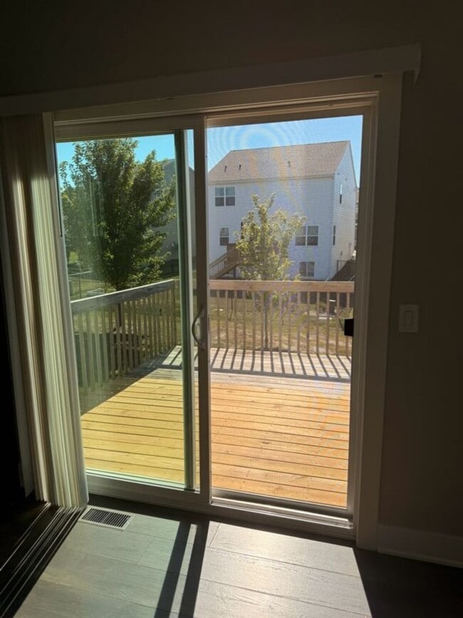Building Photo - Beautiful 3 Bedroom Single Family Home in ...