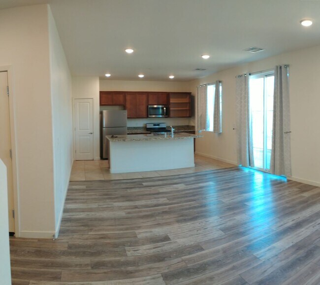 Building Photo - New Townhome in Great Community