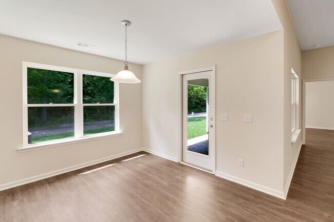 Building Photo - Hartford - Statesboro 3 Bed 2 Bath - Arbor Floor Plan