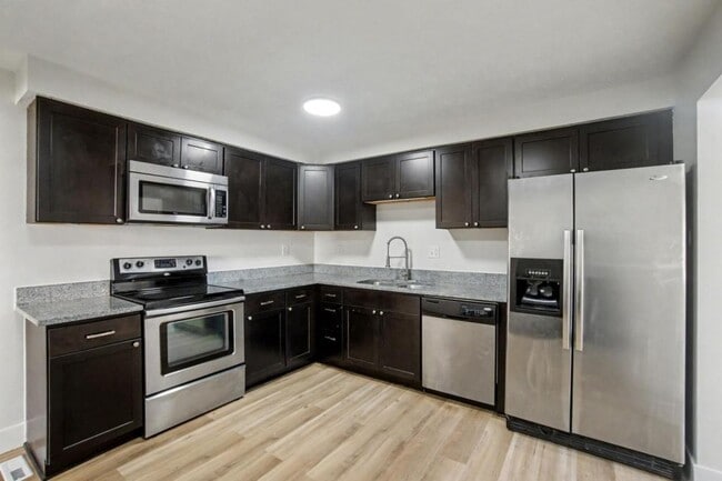 Building Photo - 7882 Lockport Blvd