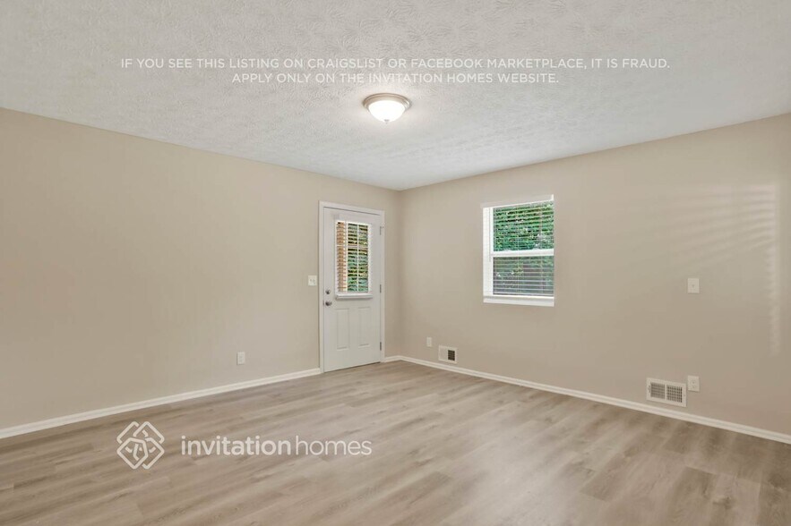 Building Photo - 5884 Four Winds Dr SW