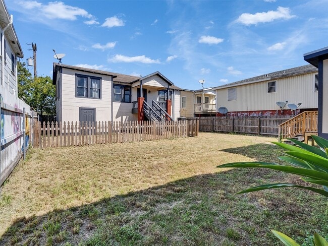 Building Photo - 5224 Bernardo De Galvez Ave