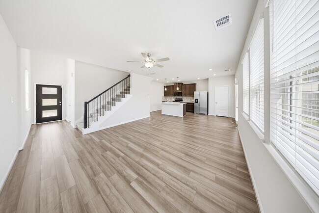 Building Photo - 18560 Meadow Point Ln