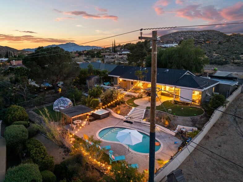 Building Photo - 7433 Fairway Dr