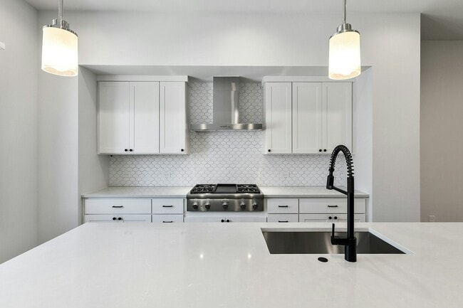 Building Photo - 4611 Unity Cir