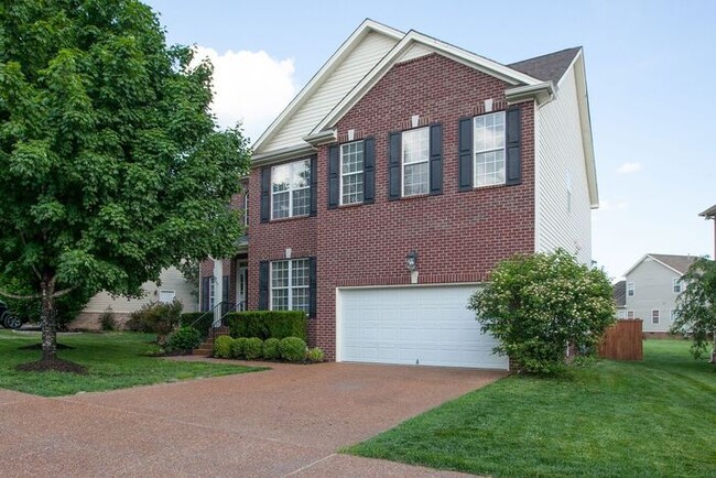 Building Photo - Pristine 5 Bed Fenced Franklin Home!