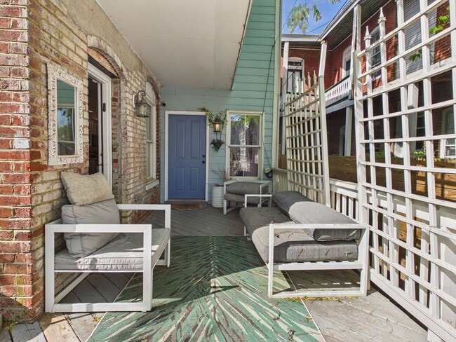 Building Photo - 2235 Venable St