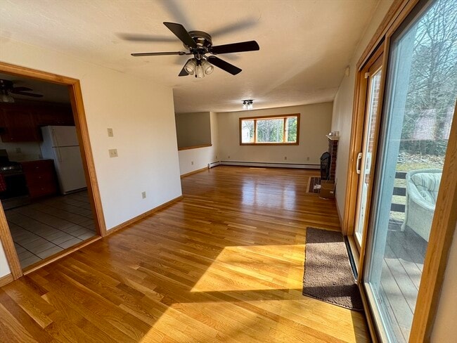 Building Photo - 15 Curlew St