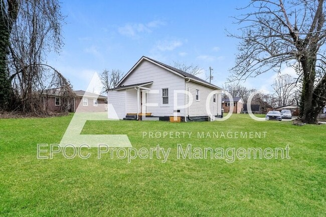 Building Photo - 534 Warriner St
