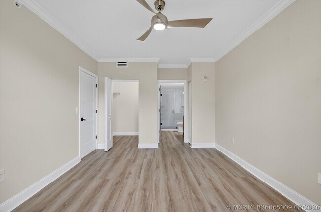 Building Photo - 630 S Sapodilla Ave