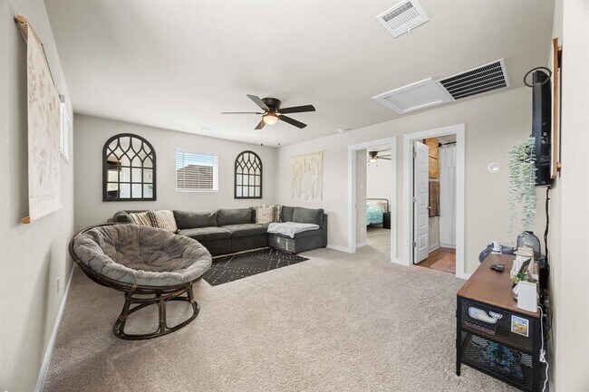 Building Photo - 2809 Stone Branch Dr