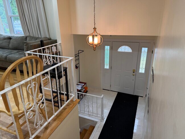 Building Photo - 7 Campi Ct