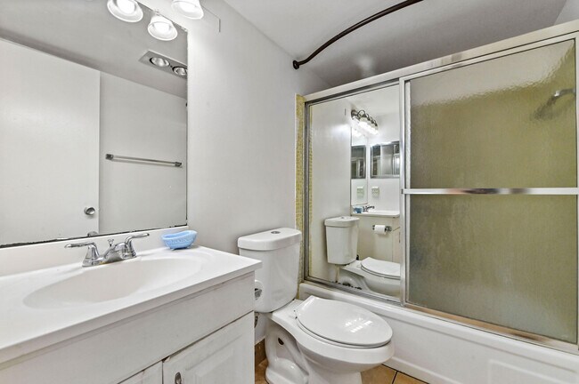 Building Photo - 111 Dorchester E