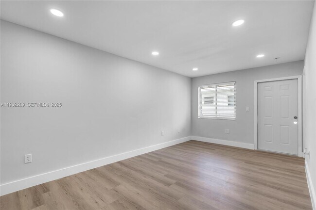 Building Photo - 560 NE 63rd St