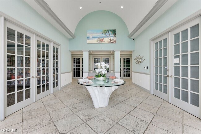 Building Photo - 16655 Lake Cir Dr