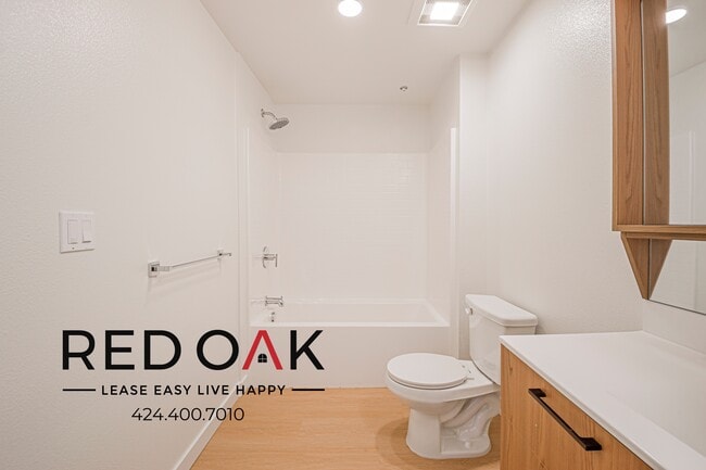 Building Photo - 856 S Gramercy Dr