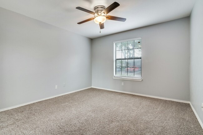 Building Photo - 4416 Chaha Rd