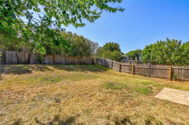 Building Photo - 1617 Diana Dr