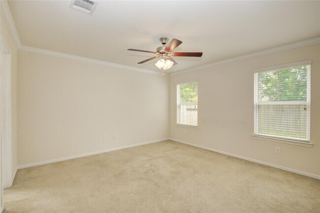 Building Photo - 2111 Denridge Dr