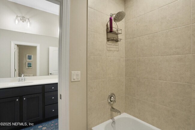 Building Photo - 520 Back Creek Dr