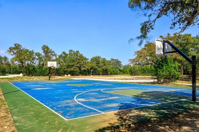 Building Photo - 2424 Pecan Island Dr