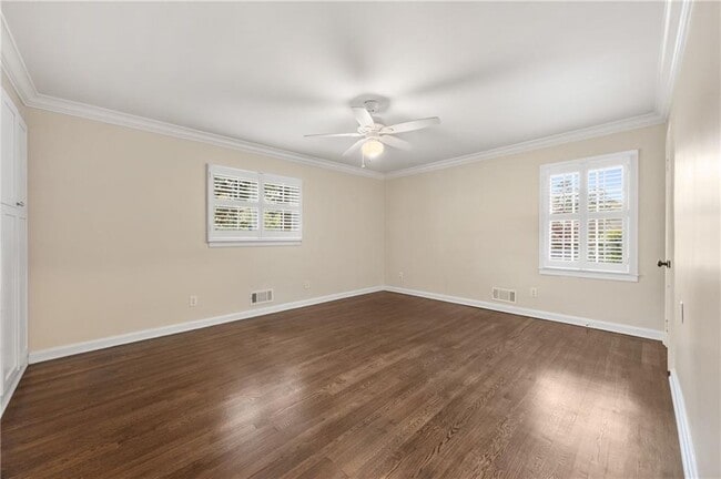 Building Photo - 128 Osner Dr NE