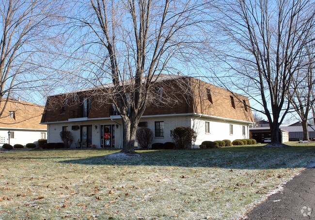 Primary Photo - 7431 West Blvd