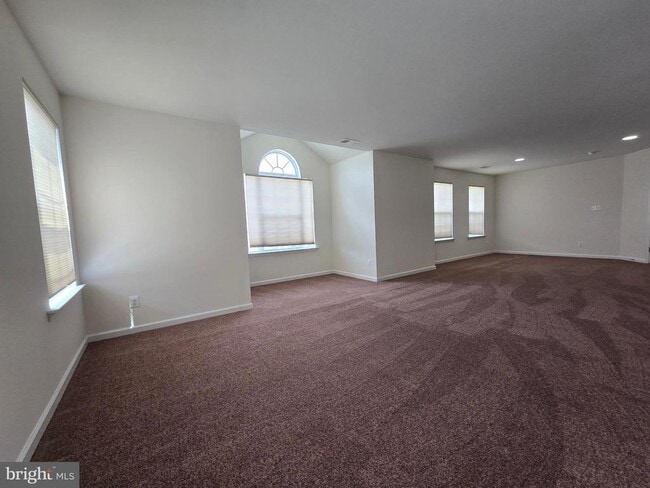 Building Photo - 173 Heartleaf Ln