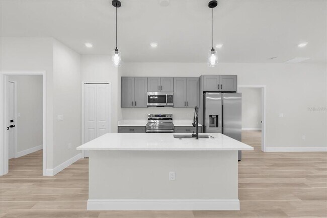 Building Photo - 452 Marion Oaks Dr